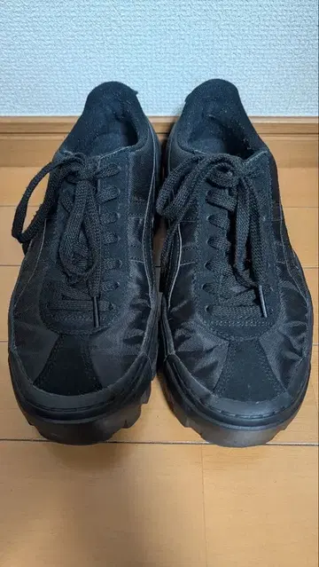 오니츠카타이거 DELEGATION CHUNK