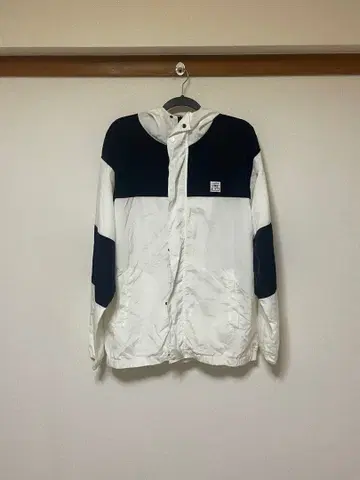 VISION STREET WEAR 주름 가공 후드 부착 나일론 트랙 자켓