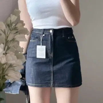 얼룩이 잘 지지 않는 데님 타이트 스커트 M 사이즈