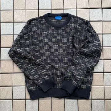 TOWERCRAFT 네이비 체크 무늬 니트 스웨터