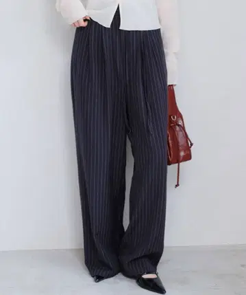 금일 한정! kastane 카스타네 핀스트라이프 슬랙스