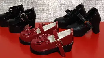 인형용 힐 신발 세트 (빨간색, 블랙)