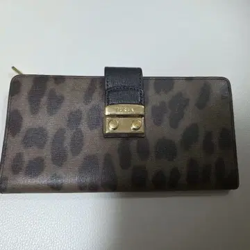 FURLA 레오파드 무늬 장지갑