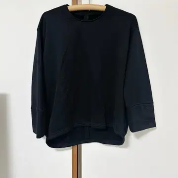 새상품급 L'EQUIPE 레킵 긴팔 상의 블랙