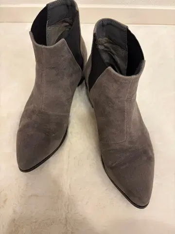 그레이 스웨이드 사이드 고어 앵클부츠