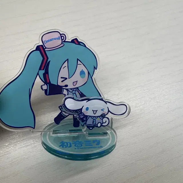 미쿠 시나모롤 콜라보 아크릴스탠드