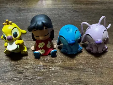 어깨 쿵 Fig. 릴로 & 스티치 컴플리트