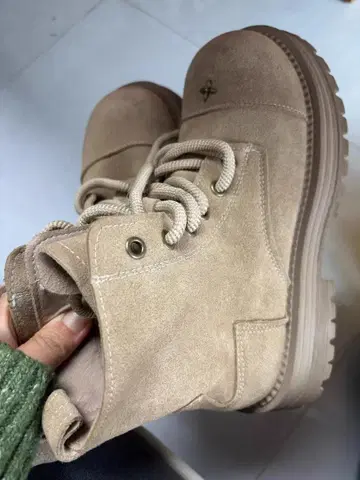 베이지 스웨이드 워크 부츠 250 사이즈