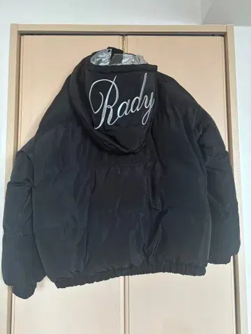 새상품급 Rady M 사이즈 다운 점퍼
