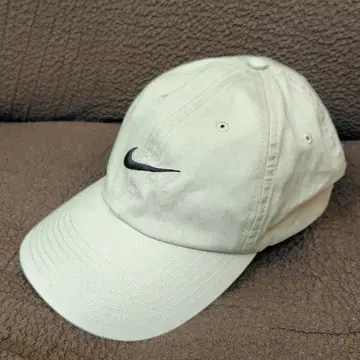 나이키 타이거 우즈 화이트 캡