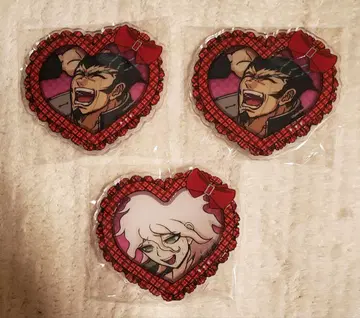 단간론파 하트형 아크릴 배지 코마에다 나기토