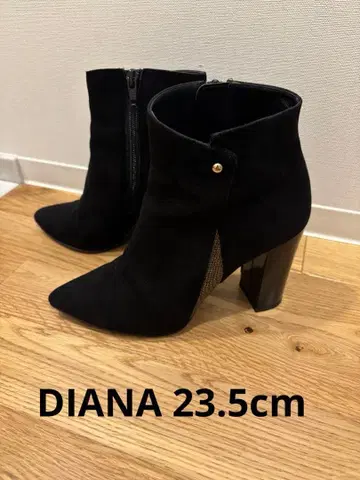 DIAN 숏부츠 블랙 23.5