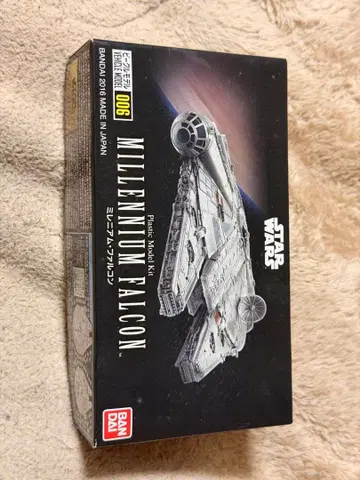 밀레니엄 팔콘 [ 스타 워즈 에피소드 4/새로운 희망 ]