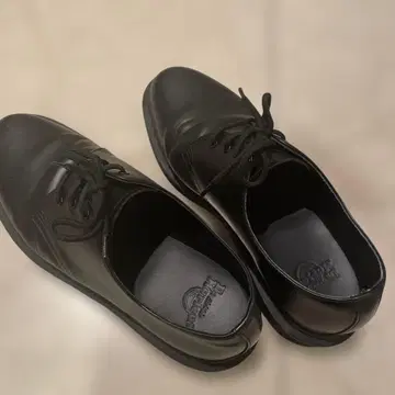 블랙 가죽 레이스업 슈즈