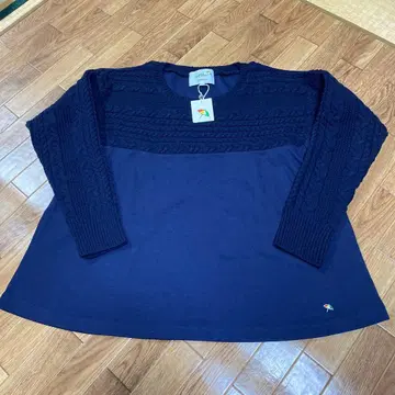 네이비 케이블 니트 긴팔 스웨터