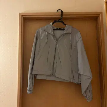 ZARA 나일론 후드티 긴팔 M 사이즈