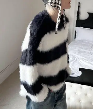 NOWLE 스무스 샤기 풀오버 보더 니트