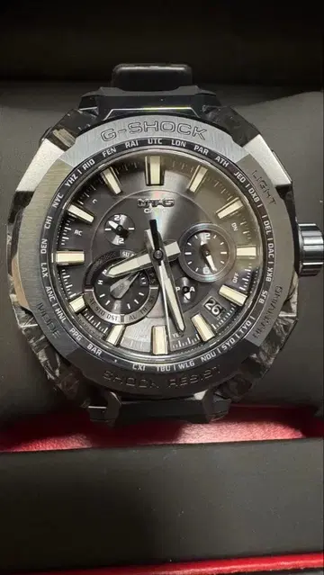 카시오 G-SHOCK MTG-B4000B-1A2JF 중고품