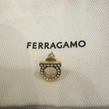 [정크제품] 페라가모 간치니 크리스탈 귀걸이(S) 한쪽 귀