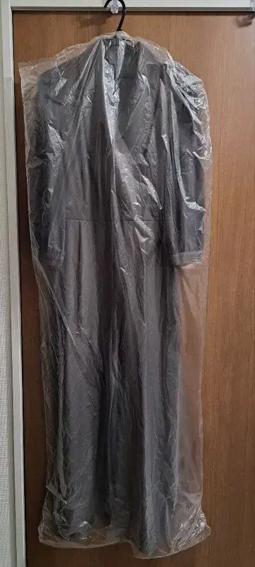 파티 드레스 쉬폰 소재의 올인원 차콜