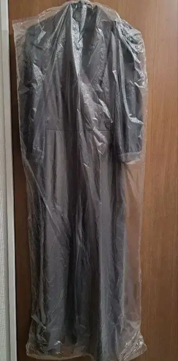 파티 드레스 쉬폰 소재의 올인원 차콜