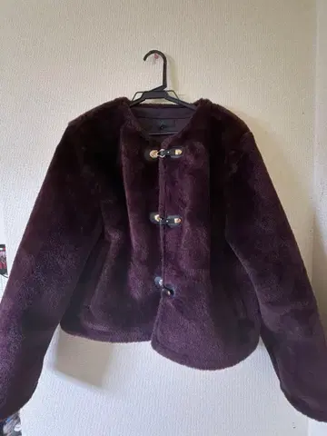 인조 모피 토글 버튼 자켓