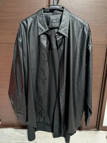 HARE 하레 인조 가죽 셔츠