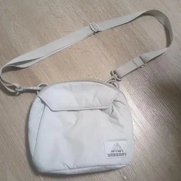 GREGORY 숄더백 화이트