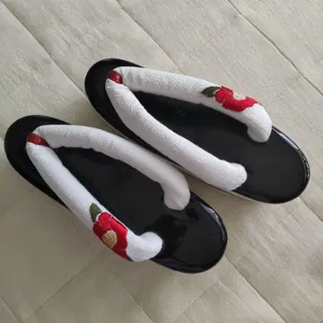 블랙과 화이트 스트라이프 조리 꽃 자수