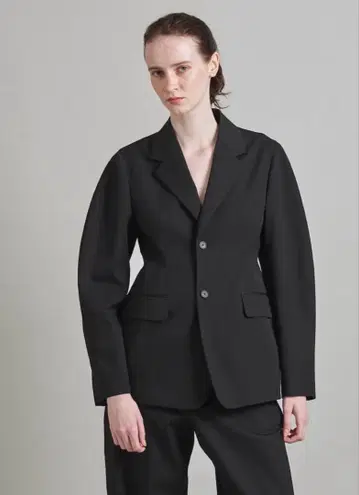 LOEFF 울 개버딘 커브 자켓