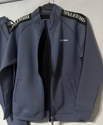 브리핑 여성용 사이드 로고 자켓 M 사이즈