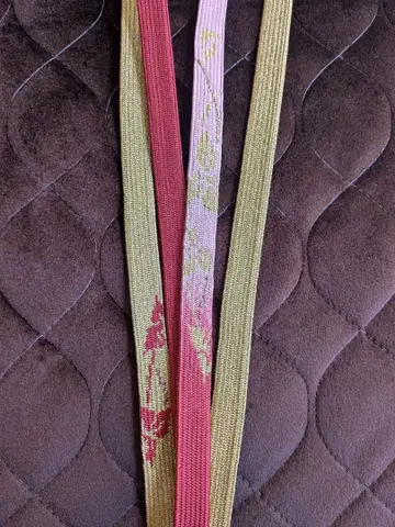 꽃무늬 자수 허리띠 빨간색 금색 핑크색