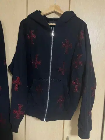 unknown london 셋업 빨검 후드티