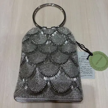 NOCTILUCA 비즈 자수 핸드백