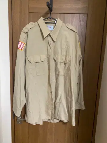 베이지 밀리터리 자켓 미국 국기 포함