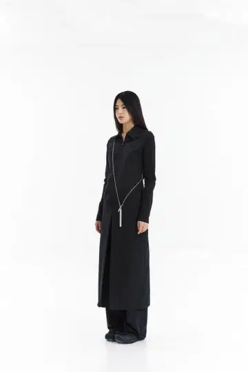 Ojos 오호스 sphere team archive skirt / 블랙