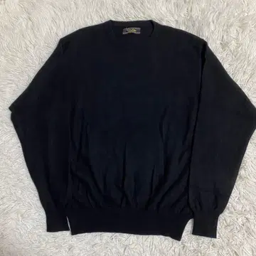 캐시미어 100% 크루넥 니트 스웨터 블랙