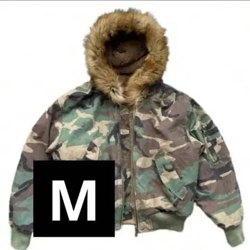 카모플라쥬 퍼 달린 봄버 자켓 M