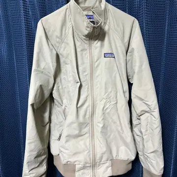 Patagonia 크림색 자켓