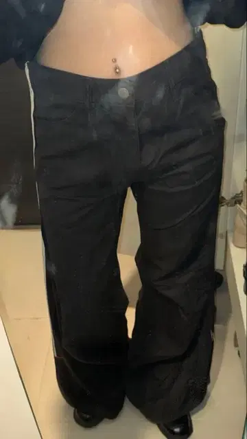 블랙 와이드 팬츠 사이드 스트라이프