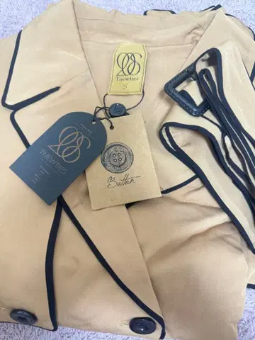 Tnewties 트렌치코트 S 사이즈 [ 다음 취재 준비 ]