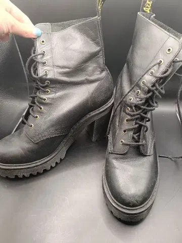 닥터마틴 힐 부츠 UK8