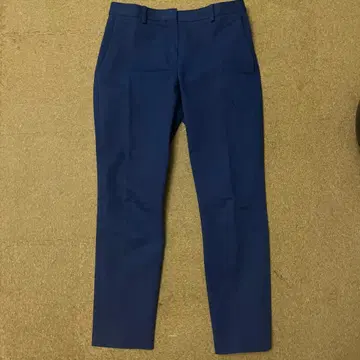 띠어리 네이비 슬랙스 사이즈 2