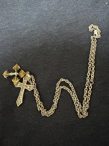 DEAL 크로스 펜던트 목걸이