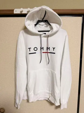 TOMMY HILFIGER 화이트 후드티 L 사이즈