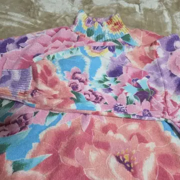 데시구알 ~ 꽃무늬 스웨터 -