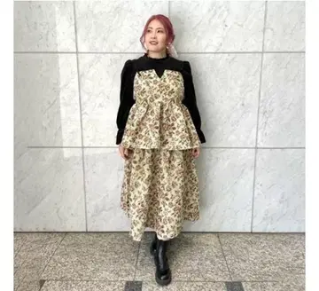 아베일 안도 우이 고블랑 뷔스티에 페플럼 캐미 미디 derelikt