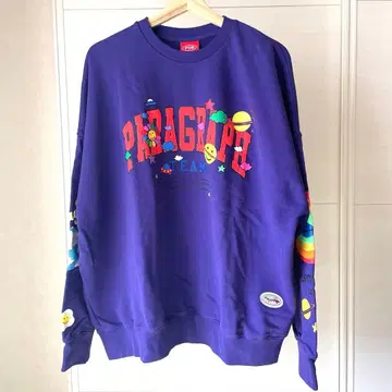 Paragraph (패러그래프) 해피 로고 풀오버 맨투맨