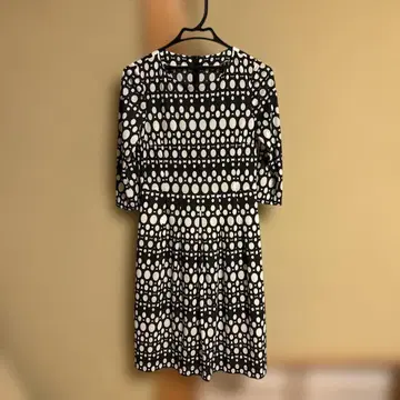 레리안 도트 무늬 캐주얼 원피스