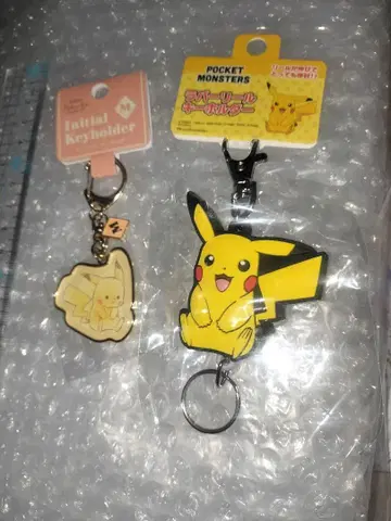 피카츄 키링 러버 등